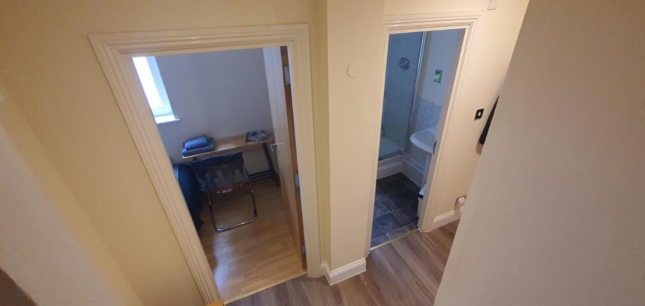 Double Room&private Bath Near The Square Mile Séjour chez l'habitant *